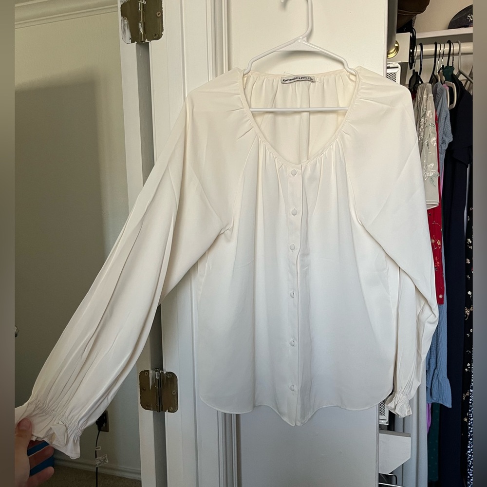 Abercombie and Fitch white long sleeve top